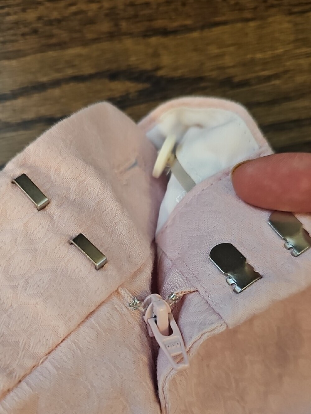 Banana Republic Pale Pink Textured Hampton Pants Size 2 - Picture 11 of 13